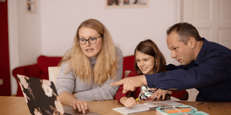 Comment soutenir l’apprentissage bilingue à la maison ?